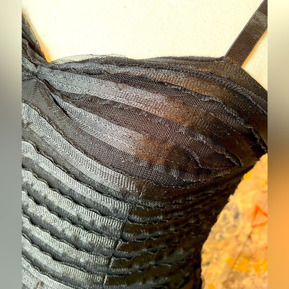 H&M Black Ruffle-Layered Poof Dress. Size Small - Picture 4 of 12